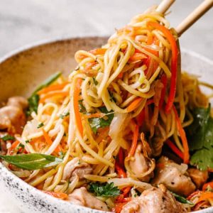 Chicken Smoky BBQ Chow Mein
